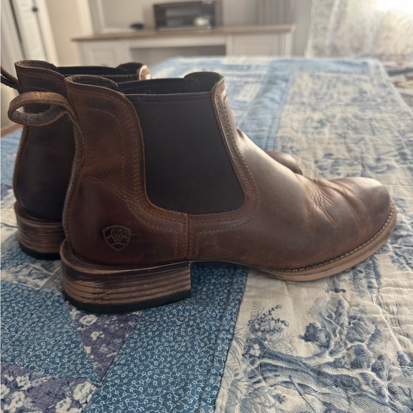 Men’s Ariat low boots - Picture 3 of 5